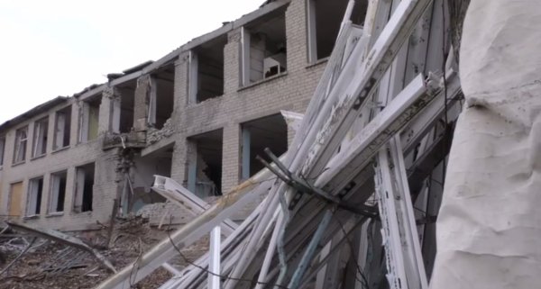 В Запорізькій області російські військові обстрілами зруйнували школу (ФОТО)