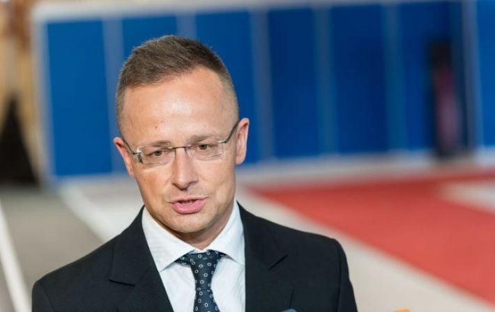 Глава МИД Венгрии снова раскритиковал санкции ЕС против РФ