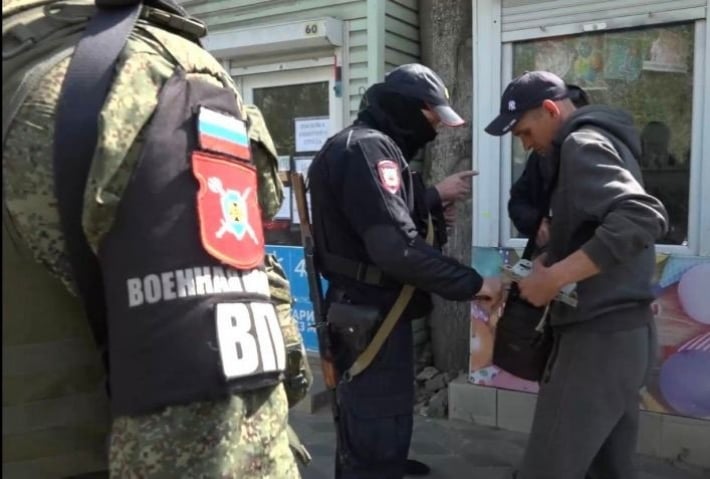 В Мелитополе оккупанты ищут добровольцев в ЧВК партии путина "Эспаньола"